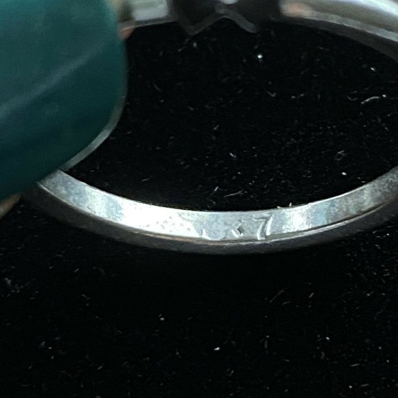 Pretty Quartz Or CZ Solitaire Brilliant Cut Silver Tone Ring Size 6.75 READ - Picture 8 of 9